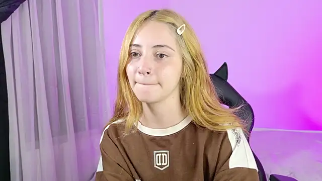 annie mora online show from 04/29/26, 02:59