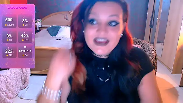 Snapshot of Ariellefoxy chatting on 10/16/25, 07:04 Ariellefoxy online show from 10/16/25, 07:04