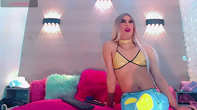 Daniela Pink  online show from 02/15/25, 08:43