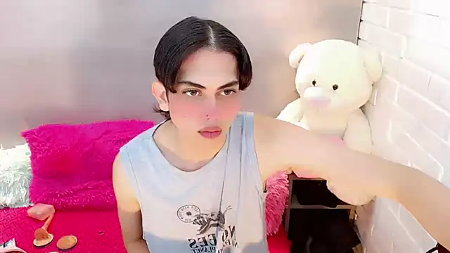 Daniela Pink  online show from 09/19/25, 07:47