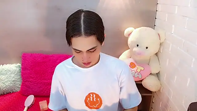 Daniela Pink  online show from 09/26/25, 07:40