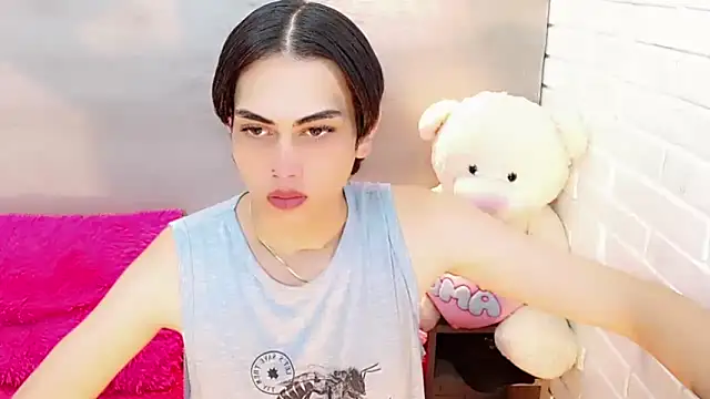 Daniela Pink  online show from 10/28/25, 08:00