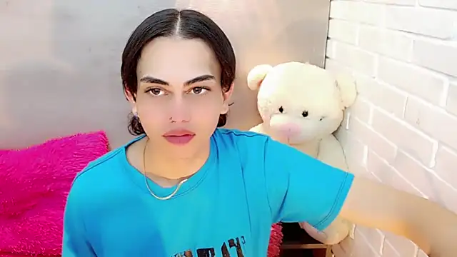 Daniela Pink  online show from 11/25/25, 07:36