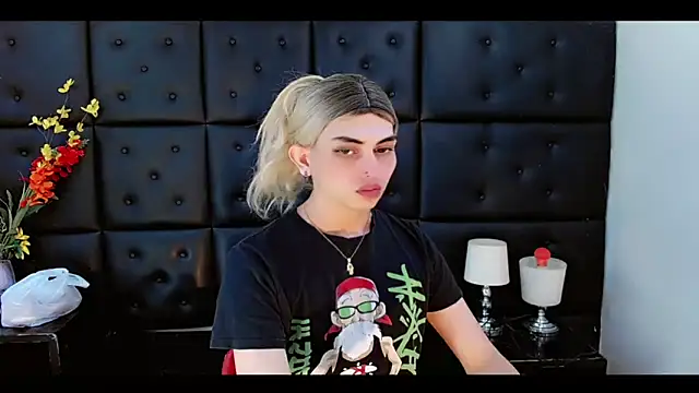 Daniela Pink  online show from 03/08/26, 07:50