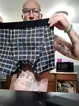 Snapshot of Smurfschmidt chatting on 02/02/25, 02:59 Smurfschmidt online show from 02/02/25, 02:59