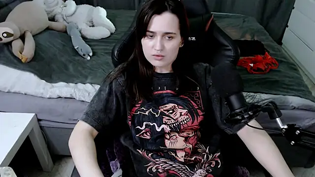 KiraYammy online show from 01/25/25, 04:34