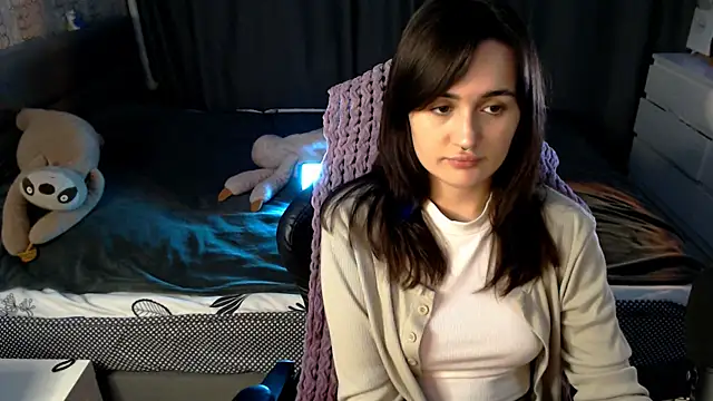 KiraYammy online show from 11/08/25, 10:30