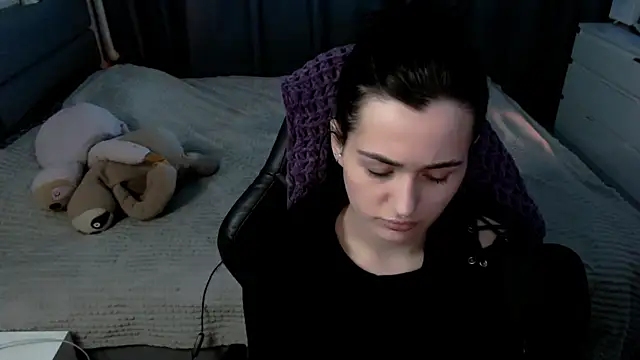 KiraYammy online show from 03/04/26, 10:49