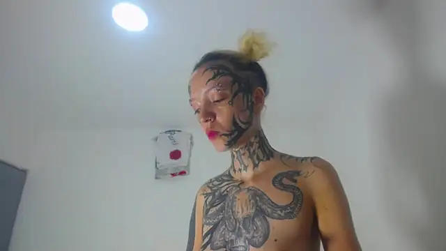 Snapshot of barbara_anal_squirt_ chatting on 04/30/26, 05:36 barbara anal squirt online show from 04/30/26, 05:36