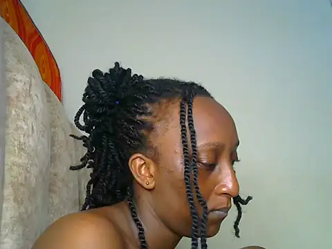 CarlaBeckky online show from 02/13/25, 03:50