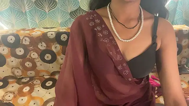 shuhana  online show from 11/25/25, 04:56