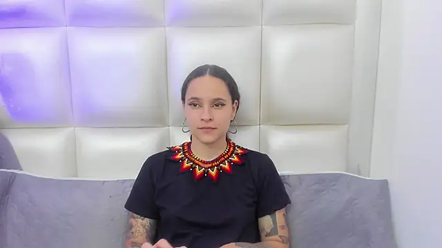 AnnyThompson  online show from 01/19/25, 04:33