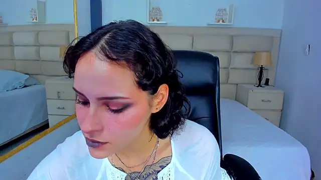 AnnyThompson  online show from 09/26/25, 10:14