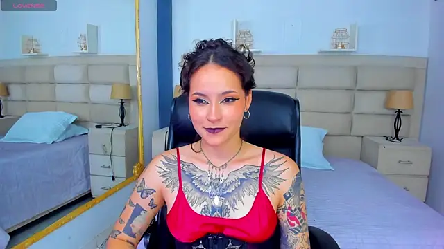 AnnyThompson  online show from 10/08/25, 09:23