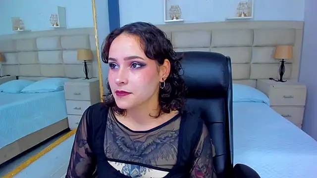 AnnyThompson  online show from 10/27/25, 09:08