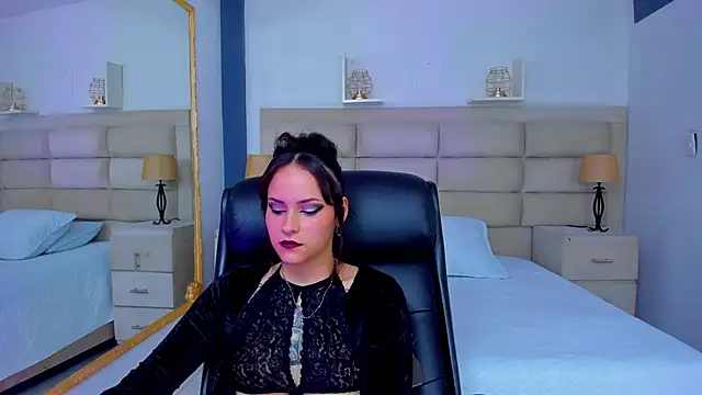 AnnyThompson  online show from 11/06/25, 09:05