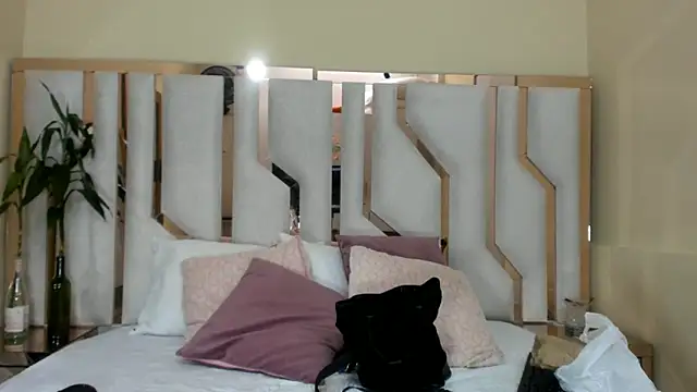 TifanyChill online show from 01/22/25, 08:28