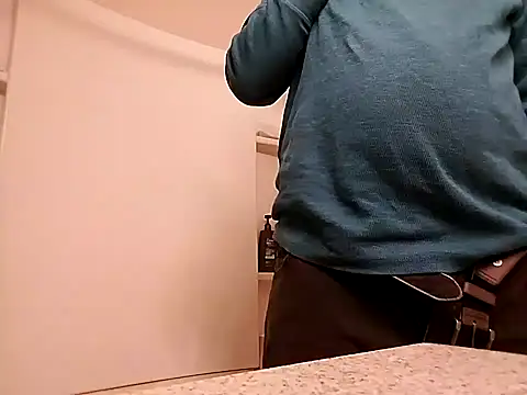 Snapshot of 420getsmehorny chatting on 12/01/24, 10:53 420getsmehorny online show from 12/01/24, 10:53