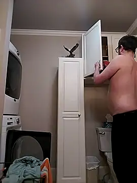 Snapshot of 420getsmehorny chatting on 11/26/25, 02:45 420getsmehorny online show from 11/26/25, 02:45