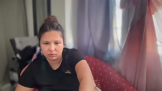 Snapshot of minette-sexy chatting on 09/19/25, 09:32 minette-sexy online show from 09/19/25, 09:32