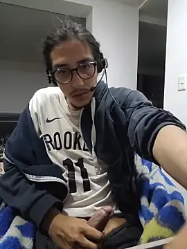 dirtytw0230 online show from 03/18/26, 08:28