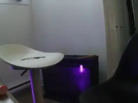 Snapshot of L0cKyseven77 chatting on 01/26/25, 05:44 L0cKyseven77 online show from 01/26/25, 05:44