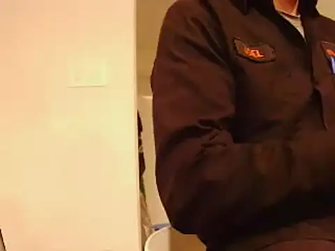 Snapshot of L0cKyseven77 chatting on 02/07/25, 02:19 L0cKyseven77 online show from 02/07/25, 02:19