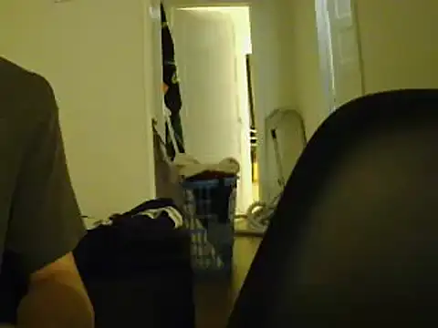 Snapshot of L0cKyseven77 chatting on 02/13/25, 02:01 L0cKyseven77 online show from 02/13/25, 02:01