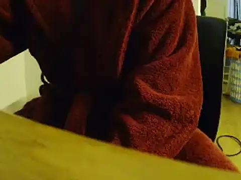 Snapshot of L0cKyseven77 chatting on 02/16/25, 05:04 L0cKyseven77 online show from 02/16/25, 05:04