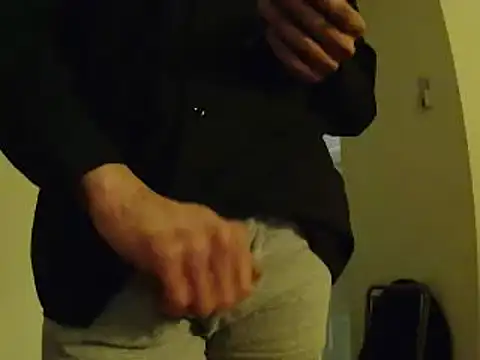 Snapshot of L0cKyseven77 chatting on 02/18/25, 10:58 L0cKyseven77 online show from 02/18/25, 10:58