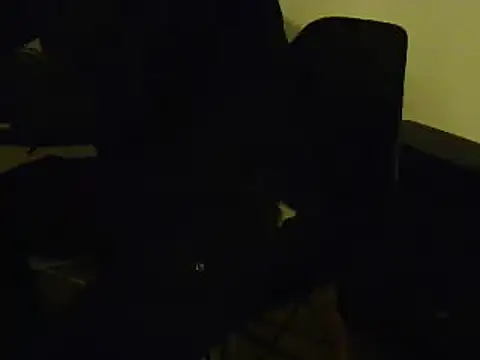 Snapshot of L0cKyseven77 chatting on 02/21/25, 01:00 L0cKyseven77 online show from 02/21/25, 01:00