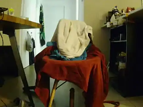 Snapshot of L0cKyseven77 chatting on 02/23/25, 05:56 L0cKyseven77 online show from 02/23/25, 05:56