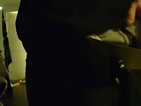 Snapshot of L0cKyseven77 chatting on 03/04/25, 01:45 L0cKyseven77 online show from 03/04/25, 01:45