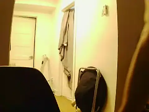 Snapshot of L0cKyseven77 chatting on 03/05/25, 02:46 L0cKyseven77 online show from 03/05/25, 02:46