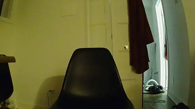 Snapshot of L0cKyseven77 chatting on 09/21/25, 08:05 L0cKyseven77 online show from 09/21/25, 08:05