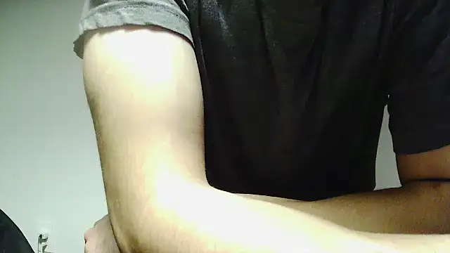 Snapshot of L0cKyseven77 chatting on 09/30/25, 12:37 L0cKyseven77 online show from 09/30/25, 12:37