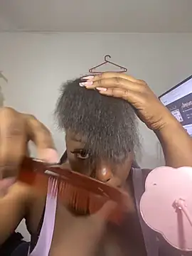 keilysofia online show from 11/28/25, 09:28