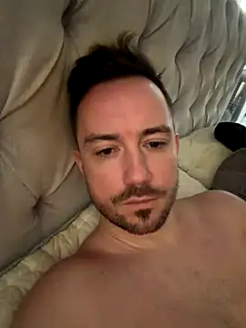 bobbylee2023 online show from 10/23/25, 10:58