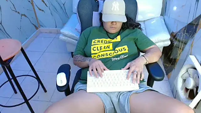 snowflake xxx online show from 03/19/26, 09:30