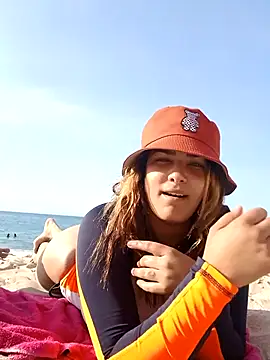 camiysebas21 online show from 03/11/25, 08:53