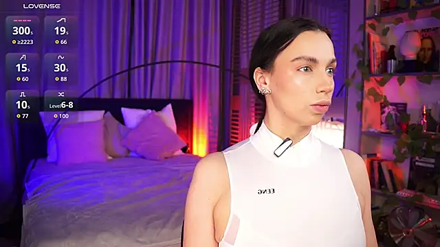 LunaNight online show from 11/29/25, 08:56