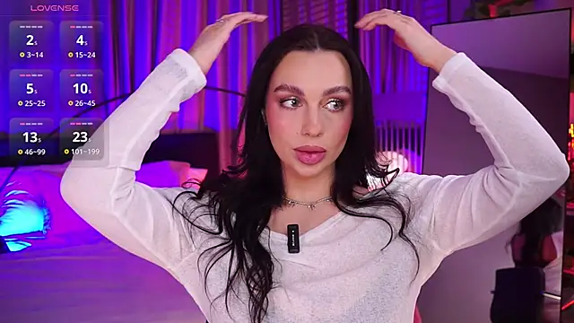 LunaNight online show from 12/14/25, 08:35