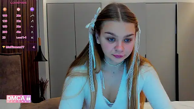 Molly sweetie online show from 11/24/25, 07:30