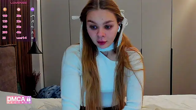 Molly sweetie online show from 12/03/25, 07:16