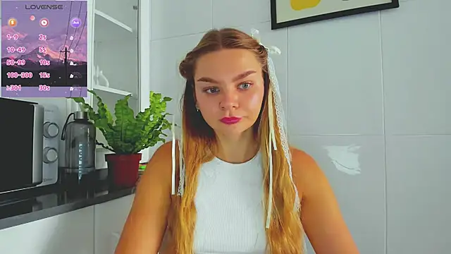 Molly sweetie online show from 07/04/26, 06:30