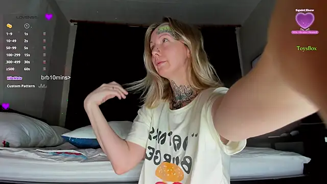 HunnyWifey online show from 03/30/26, 12:22