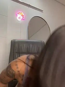 Nikatsu online show from 02/19/25, 12:14