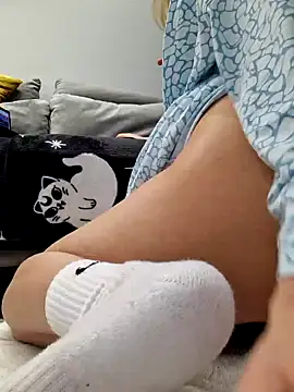 Miss    Mia  online show from 01/16/25, 03:24