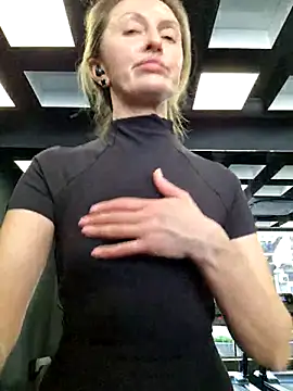 Miss    Mia  online show from 03/07/25, 11:51