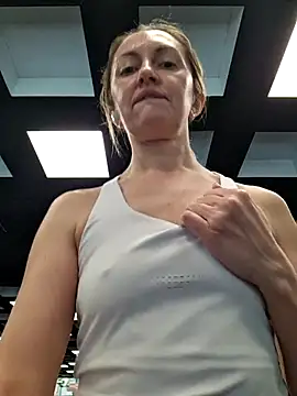 Miss    Mia  online show from 02/25/26, 11:31